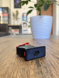 Блок зарядки USB-C 65W для BMW E36