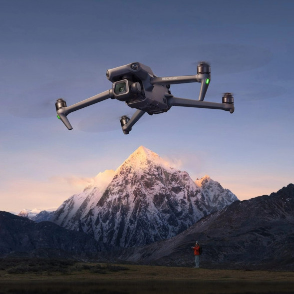 Квадрокоптер DJI Mavic 3 Classic RC в Барнауле
