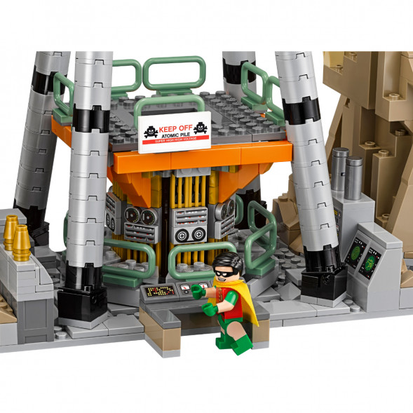 Конструктор LEGO Коллекционные наборы 76052 Логово Бэтмена в Барнауле