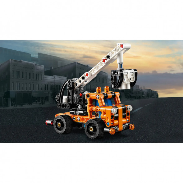 Конструктор LEGO Technic 42088 Ремонтный автокран в Барнауле