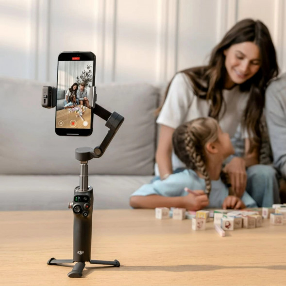 Электрический стабилизатор DJI Osmo Mobile 8 в Барнауле