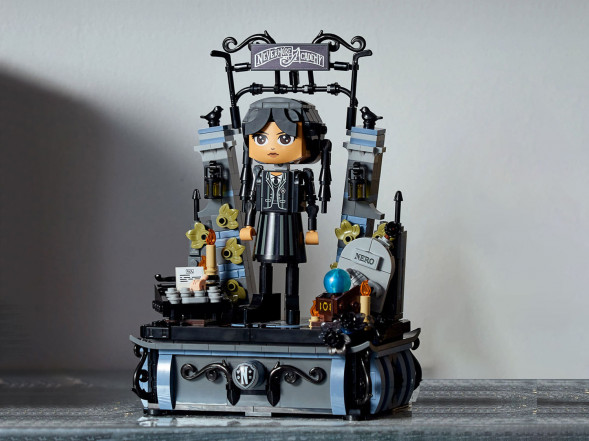 Констурктор LEGO Wednesday 76780 Фигурка Венсдей Аддамс в Барнауле