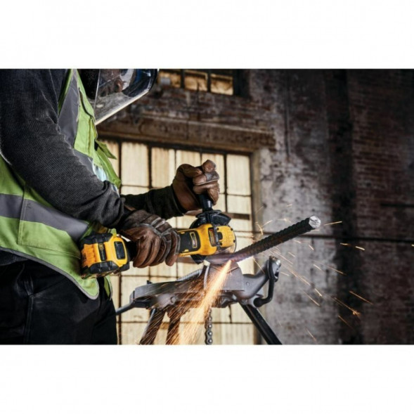 Аккумуляторная угловая шлифмашина DEWALT DCG409NT, без АКБ и ЗУ, в кейсе TSTAK в Барнауле