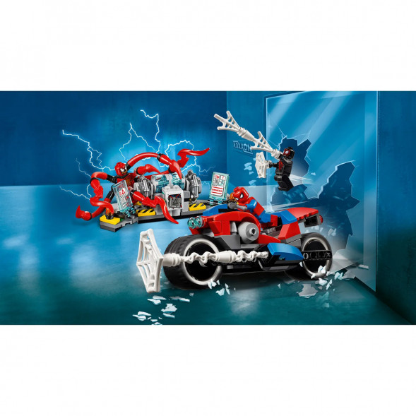 Конструктор LEGO Super Heroes 76113 Спасательная операция на мотоциклах в Барнауле