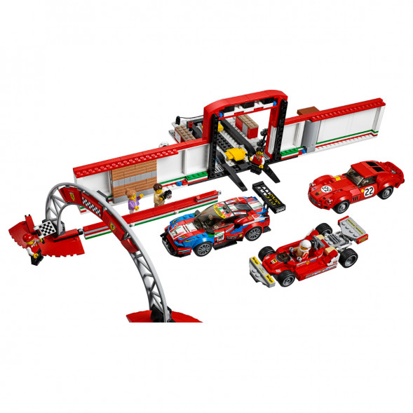 Конструктор LEGO Speed Champions 75889 Гараж Ferrari в Барнауле