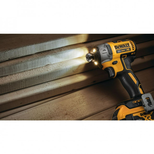 Аккумуляторный шуруповерт DEWALT DCF887N, без АКБ и ЗУ в Барнауле