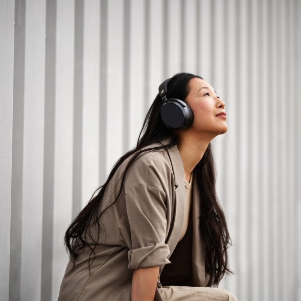 Беспроводные наушники Sennheiser Momentum 4 Wireless, Graphite в Барнауле