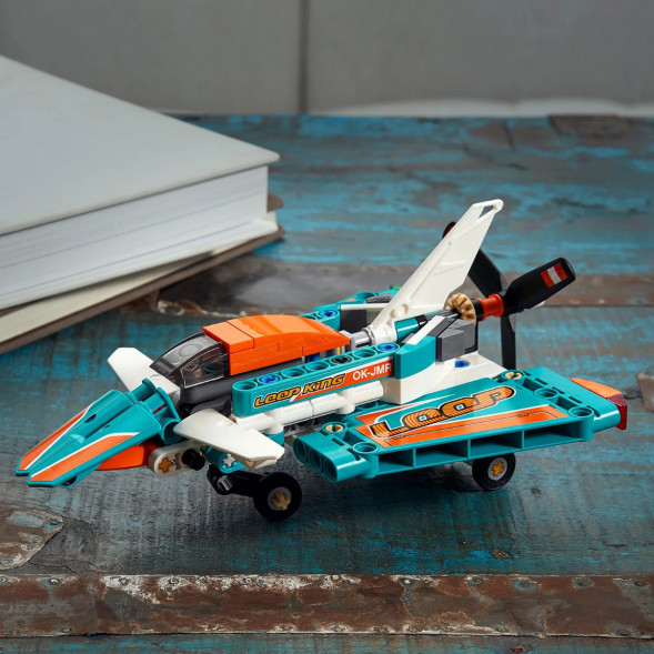 Конструктор LEGO Technic 42117 Гоночный самолёт в Барнауле