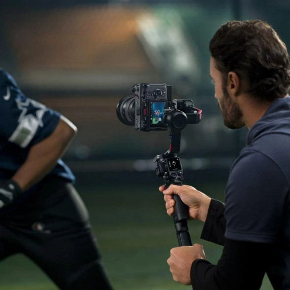 Стабилизатор DJI Ronin RS 4 Combo  в Барнауле